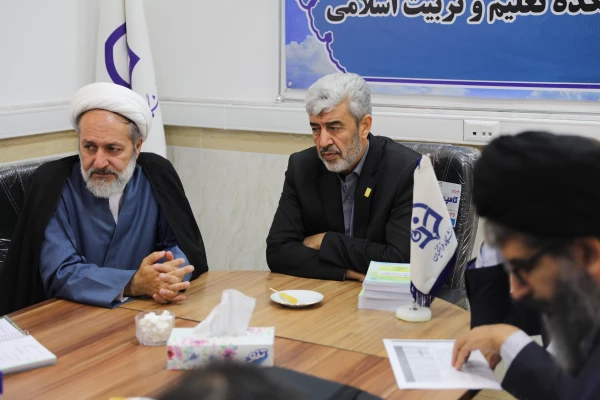 بازدید ریییس و اعضای هیات رییسه دانشگاه فرهنگیان از پژوهشگاه تعلیم و تربیت اسلامی و مرکز تربیت معلم مبلغ حوزه های علمیه 5