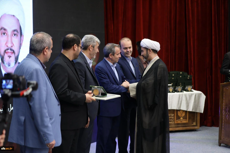 دوازدهمین جشنواره ملی پژوهش و فناوری دانشگاه فرهنگیان 32