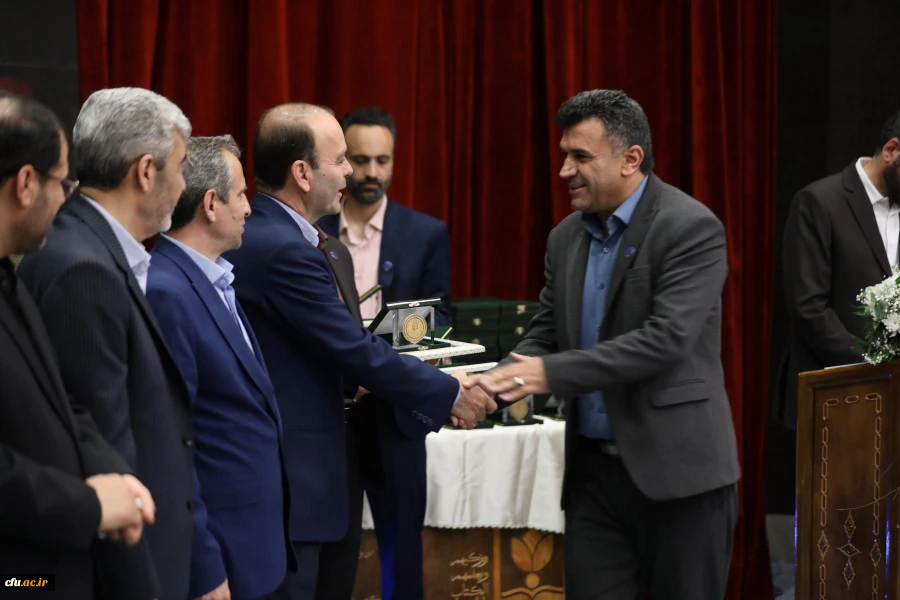 دوازدهمین جشنواره ملی پژوهش و فناوری دانشگاه فرهنگیان 40