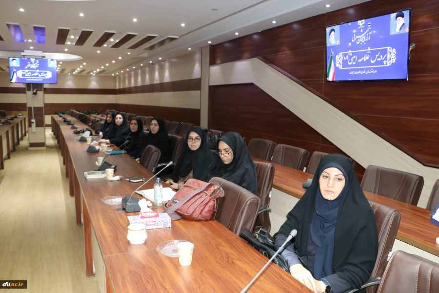 جلسه ی هم اندیشی اساتید و نخبگان دانشگاه فرهنگیان استان آذربایجان شرقی 9