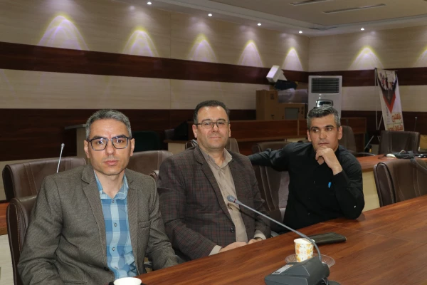 جلسه ی هم اندیشی اساتید و نخبگان دانشگاه فرهنگیان استان آذربایجان شرقی 10