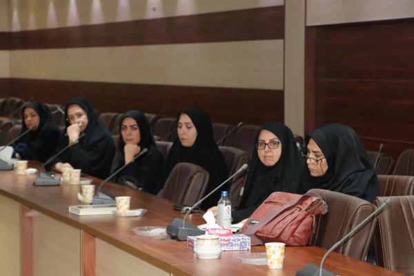 جلسه ی هم اندیشی اساتید و نخبگان دانشگاه فرهنگیان استان آذربایجان شرقی 12