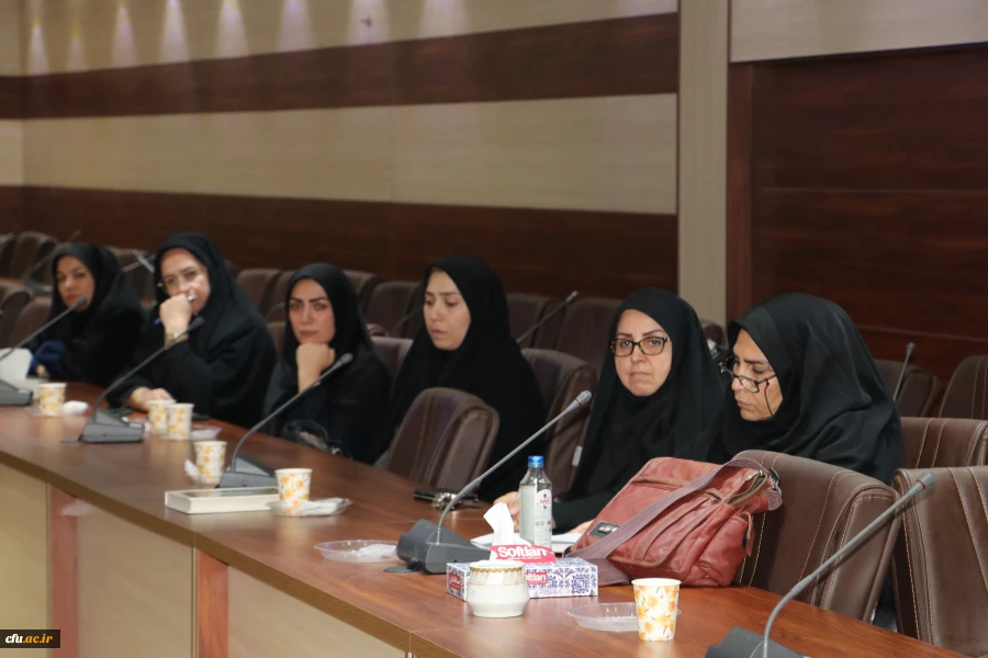 جلسه ی هم اندیشی اساتید و نخبگان دانشگاه فرهنگیان استان آذربایجان شرقی 12