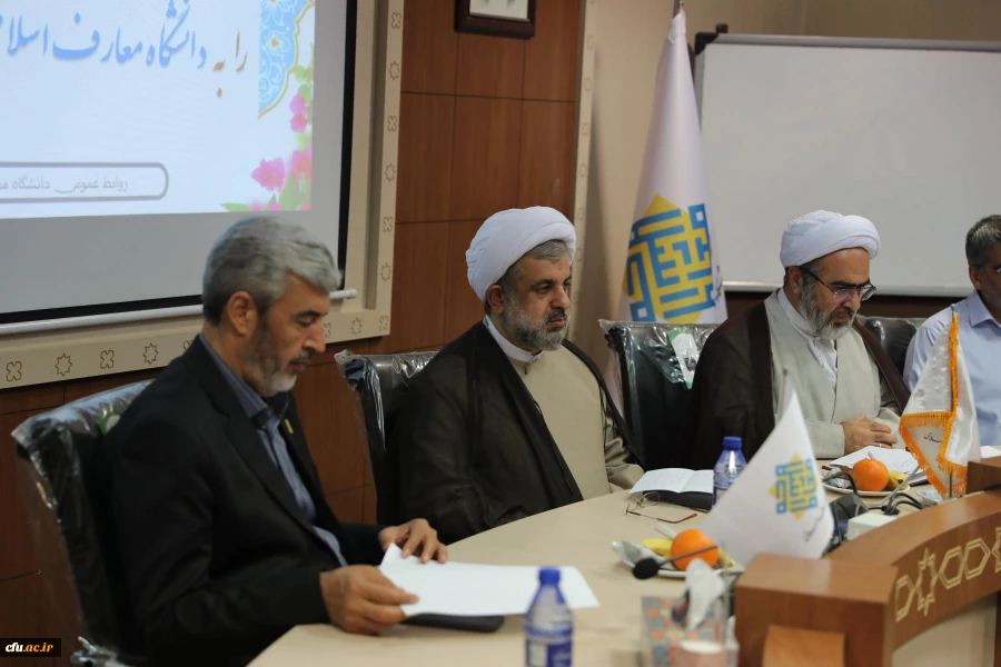 برنامه های سفر رییس دانشگاه فرهنگیان و اعضای هیات رییسه دانشگاه فرهنگیان به استان قم 42