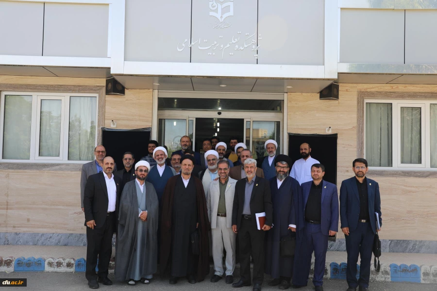 برنامه های سفر رییس دانشگاه فرهنگیان و اعضای هیات رییسه دانشگاه فرهنگیان به استان قم 57