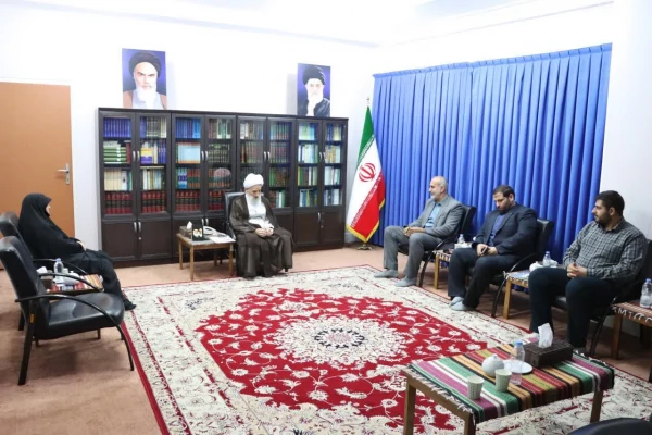 دیدار رئیس و معاونین دانشگاه فرهنگیان استان مازندران با نماینده ولی فقیه در مازندران
 2