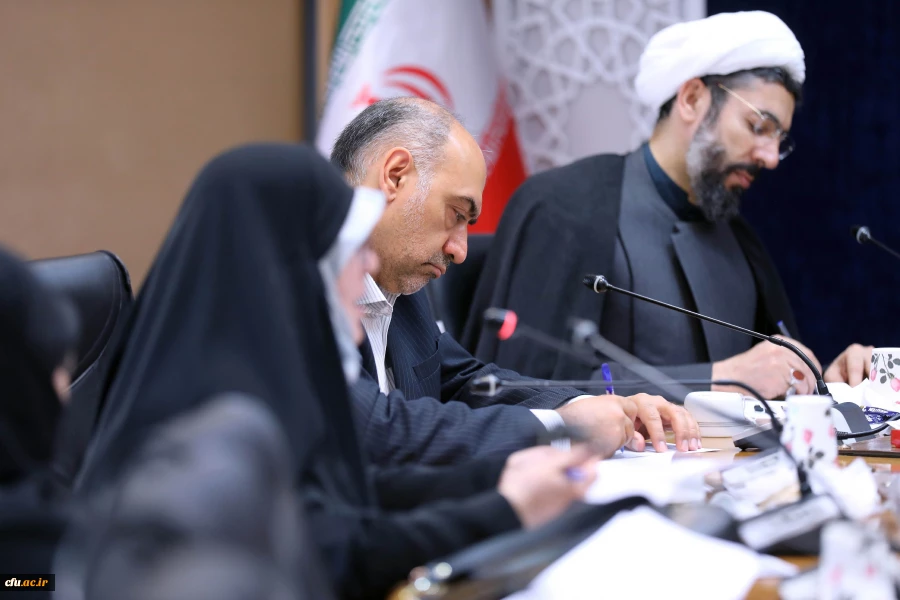 برگزاری اولین جلسه هیات مرکزی جذب اعضای هیات علمی دانشگاه فرهنگیان
 10