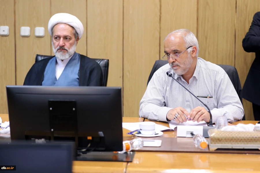 برگزاری اولین جلسه هیات مرکزی جذب اعضای هیات علمی دانشگاه فرهنگیان
 12