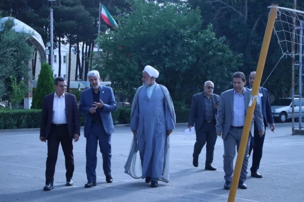 بازدید رئیس دانشگاه فرهنگیان از دانشگاه فرهنگیان استان اصفهان  9