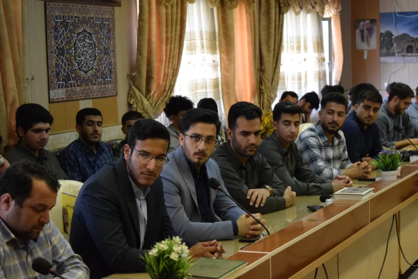 مراسم تودیع و معارفه مسئولان بسیج دانشجویی و شورای صنفی دانشگاه فرهنگیان کرمانشاه
 5