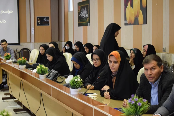 مراسم تودیع و معارفه مسئولان بسیج دانشجویی و شورای صنفی دانشگاه فرهنگیان کرمانشاه
 6