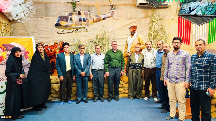 
حضور اساتید بسیجی دانشگاه در گردهمایی بزرگ بسیج اساتید در یادمان شهدای شهر پاوه
 2