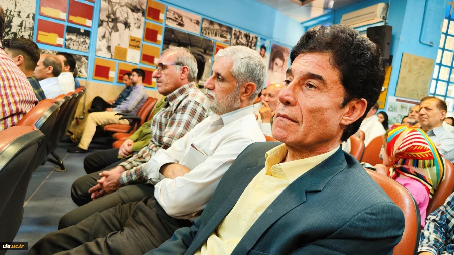 
حضور اساتید بسیجی دانشگاه در گردهمایی بزرگ بسیج اساتید در یادمان شهدای شهر پاوه
 3