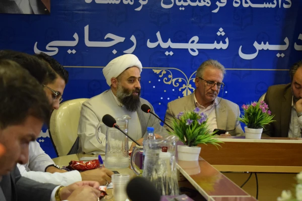 مراسم تودیع و معارفه مسئولان بسیج دانشجویی و شورای صنفی دانشگاه فرهنگیان کرمانشاه
 9