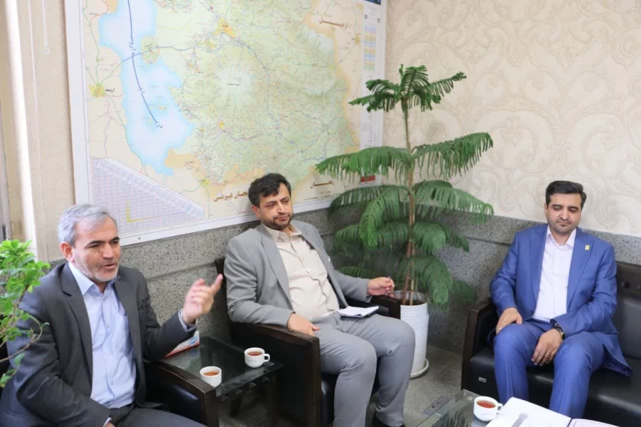 جلسه رفع کمبود فضاهای آموزشی دانشگاه فرهنگیان در استانداری آذربایجان شرقی 9