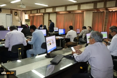 رئیس مرکز نظارت، ارزیابی و تضمین کیفیت دانشگاه تشریح کرد:

برگزاری دوره های آموزشی  تربیت ارزیاب دانشگاه فرهنگیان