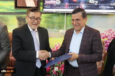 نمایندگان عراق میهمان اصفهان بودند

نشست مشترک بین مسئولین دانشگاه فرهنگیان استان اصفهان و جمعی از مسئولین دانشگاه های عراق