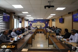 بررسی وضعیت موجود، چالش ها و برنامه های پیش رو برای آغاز سال تحصیلی جدید با استان ها انجام شد. 3