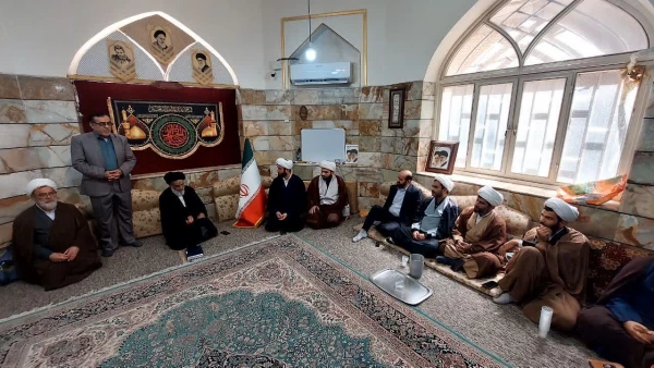 نشست مسئولین، ائمه جماعات و کارشناسان و مربیان فرهنگی دانشگاه فرهنگیان با امام جمعه شهر اهواز و نماینده ولی فقیه در استان خوزستان 3