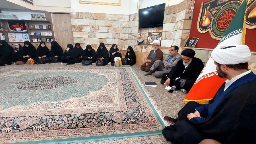 نشست مسئولین، ائمه جماعات و کارشناسان و مربیان فرهنگی دانشگاه فرهنگیان با امام جمعه شهر اهواز و نماینده ولی فقیه در استان خوزستان 4
