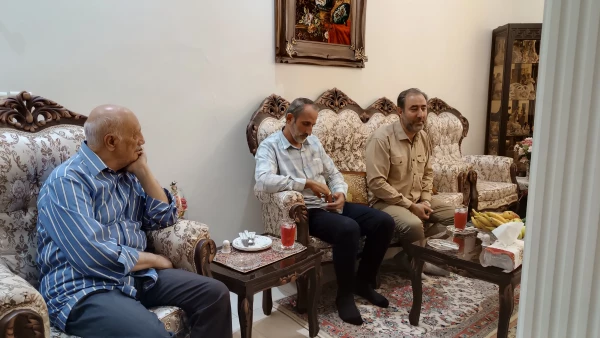 دیدار مسئولان و دانشجویان دانشگاه با خانواده شهید دانشجومعلم سعید صالحی جوزانی 4