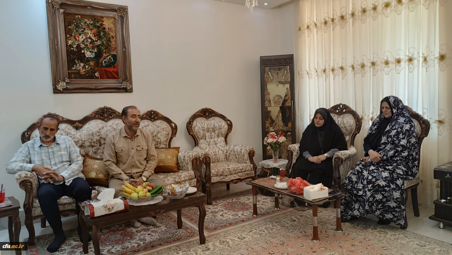 دیدار مسئولان و دانشجویان دانشگاه با خانواده شهید دانشجومعلم سعید صالحی جوزانی 6