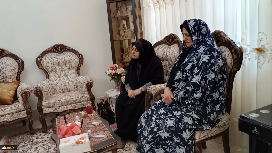 دیدار مسئولان و دانشجویان دانشگاه با خانواده شهید دانشجومعلم سعید صالحی جوزانی 7