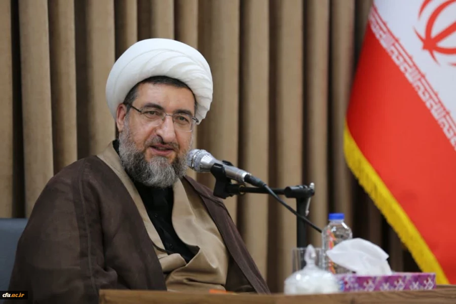 دیدار صمیمی جمعی از دانشگاهیان  و تشکل های دانشجویی دانشگاه های استان با نماینده ولی فقیه در آذربایجان شرقی 2