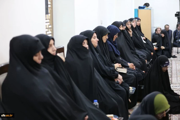 دیدار صمیمی جمعی از دانشگاهیان  و تشکل های دانشجویی دانشگاه های استان با نماینده ولی فقیه در آذربایجان شرقی 6