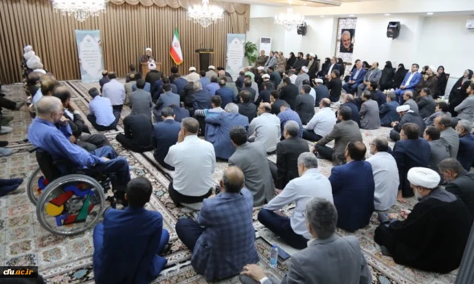 دیدار صمیمی جمعی از دانشگاهیان  و تشکل های دانشجویی دانشگاه های استان با نماینده ولی فقیه در آذربایجان شرقی 9