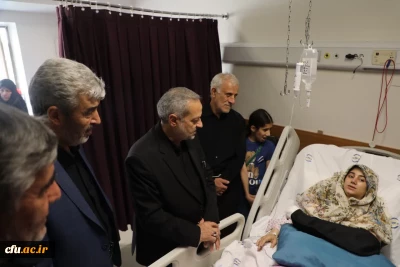 عیادت وزیر آموزش و پرورش از دانشجو معلمان حادثه دیده گیلانی
