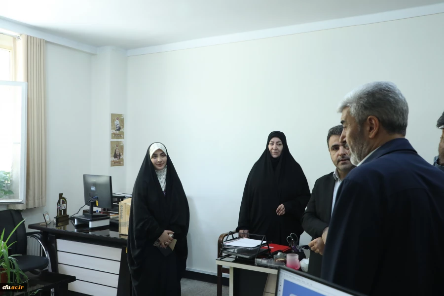 بازدید دکتر رجبعلی برزویی، رئیس دانشگاه فرهنگیان از مدیریت استان تهران و پردیس شهید چمران و نشست صمیمی  با اعضای هیات علمی و کارکنان پردیس شهید چمران استان تهران 15