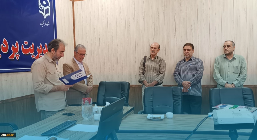 مراسم تجلیل از خانواده شهید علی ناصری از شهدای دانشجو معلم دانشگاه فرهنگیان کرمانشاه 10