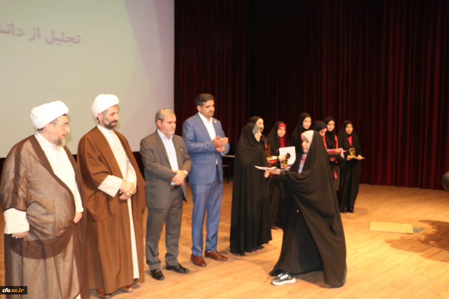 دانشجومعلمان دانشگاه فرهنگیان فرماندهان فکری کلاس و سفیران نظام آموزش وپرورش کشور هستند 11