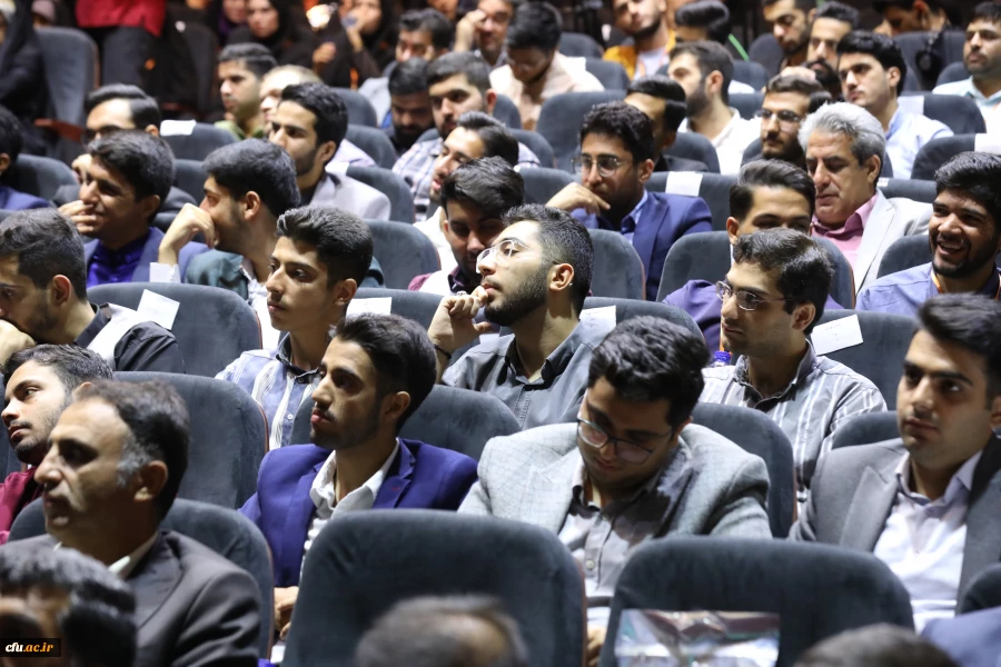 اختتامیه یازدهمین جشنواره تخصصی تدریس برتر در مرکز همایش های باغ موزه انقلاب اسلامی و دفاع مقدس 18