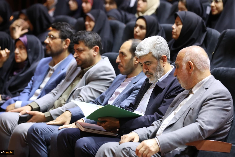 اختتامیه یازدهمین جشنواره تخصصی تدریس برتر در مرکز همایش های باغ موزه انقلاب اسلامی و دفاع مقدس 35