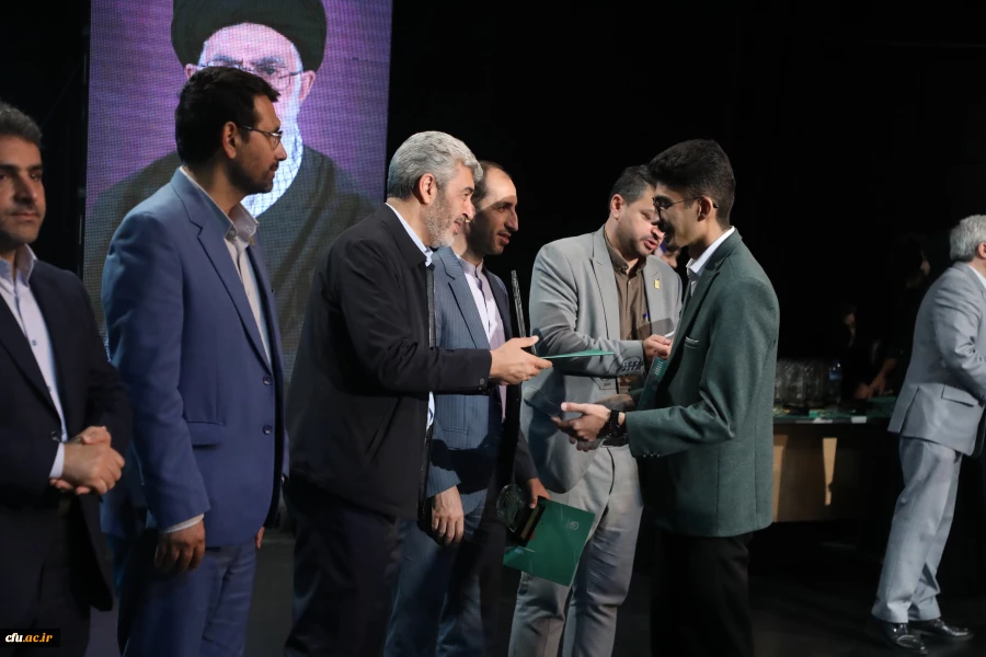 اختتامیه یازدهمین جشنواره تخصصی تدریس برتر در مرکز همایش های باغ موزه انقلاب اسلامی و دفاع مقدس 38