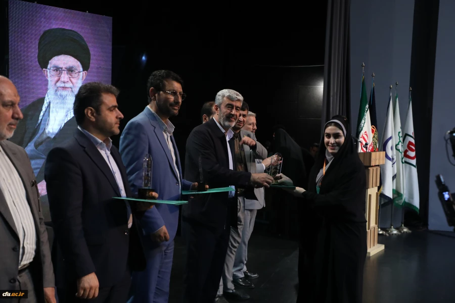 اختتامیه یازدهمین جشنواره تخصصی تدریس برتر در مرکز همایش های باغ موزه انقلاب اسلامی و دفاع مقدس 41