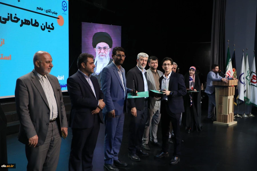 اختتامیه یازدهمین جشنواره تخصصی تدریس برتر در مرکز همایش های باغ موزه انقلاب اسلامی و دفاع مقدس 47