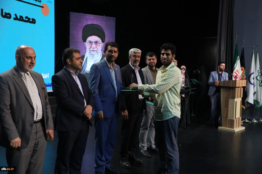 اختتامیه یازدهمین جشنواره تخصصی تدریس برتر در مرکز همایش های باغ موزه انقلاب اسلامی و دفاع مقدس 48