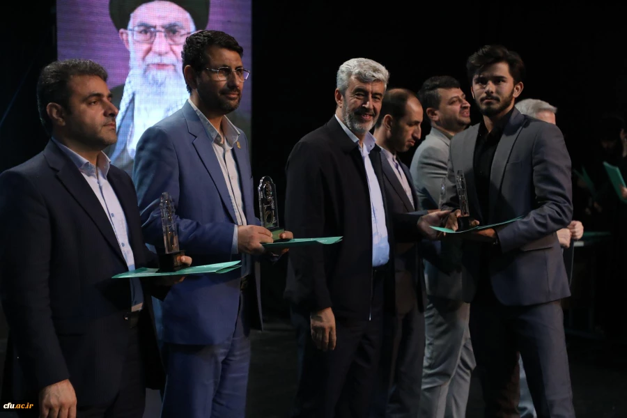 اختتامیه یازدهمین جشنواره تخصصی تدریس برتر در مرکز همایش های باغ موزه انقلاب اسلامی و دفاع مقدس 52