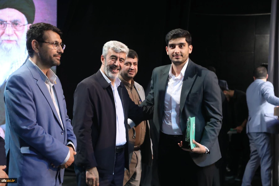 اختتامیه یازدهمین جشنواره تخصصی تدریس برتر در مرکز همایش های باغ موزه انقلاب اسلامی و دفاع مقدس 66