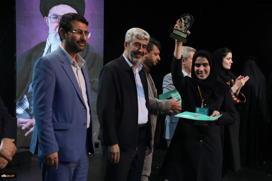 اختتامیه یازدهمین جشنواره تخصصی تدریس برتر در مرکز همایش های باغ موزه انقلاب اسلامی و دفاع مقدس 58