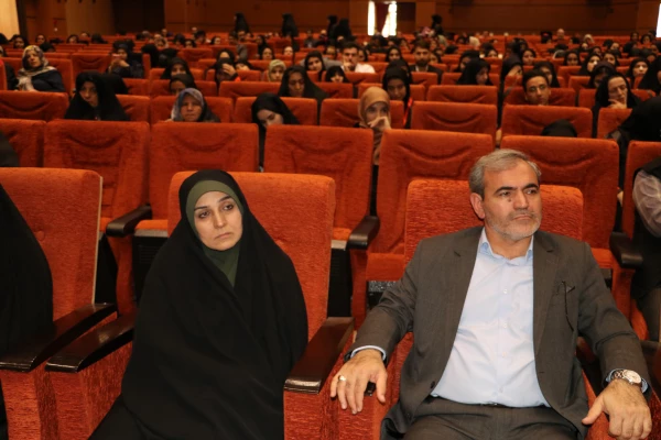 دانشجومعلمان دانشگاه فرهنگیان  فرماندهان فکری کلاس و سفیران  نظام آموزش وپرورش کشور هستند 10