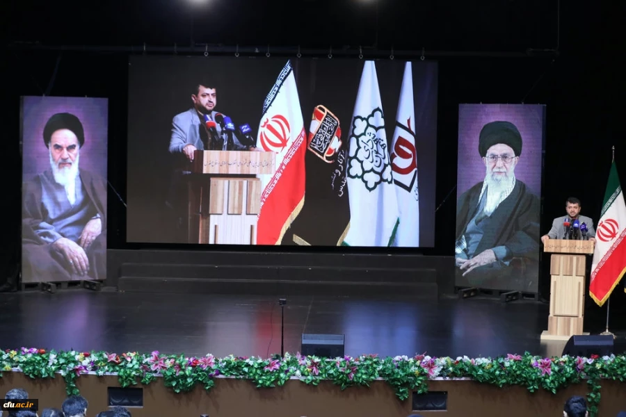 اختتامیه یازدهمین جشنواره تخصصی تدریس برتر در مرکز همایش های باغ موزه انقلاب اسلامی و دفاع مقدس 10