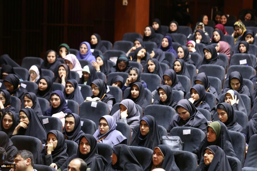 اختتامیه یازدهمین جشنواره تخصصی تدریس برتر در مرکز همایش های باغ موزه انقلاب اسلامی و دفاع مقدس 35