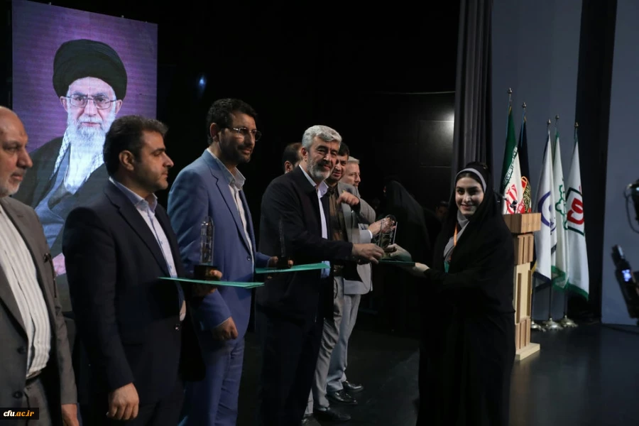 اختتامیه یازدهمین جشنواره تخصصی تدریس برتر در مرکز همایش های باغ موزه انقلاب اسلامی و دفاع مقدس 39