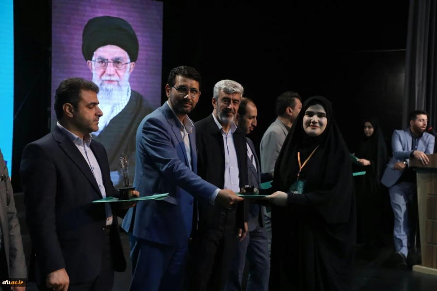 اختتامیه یازدهمین جشنواره تخصصی تدریس برتر در مرکز همایش های باغ موزه انقلاب اسلامی و دفاع مقدس 49