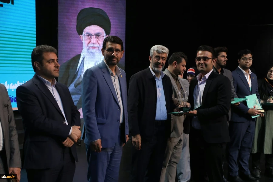 اختتامیه یازدهمین جشنواره تخصصی تدریس برتر در مرکز همایش های باغ موزه انقلاب اسلامی و دفاع مقدس 52