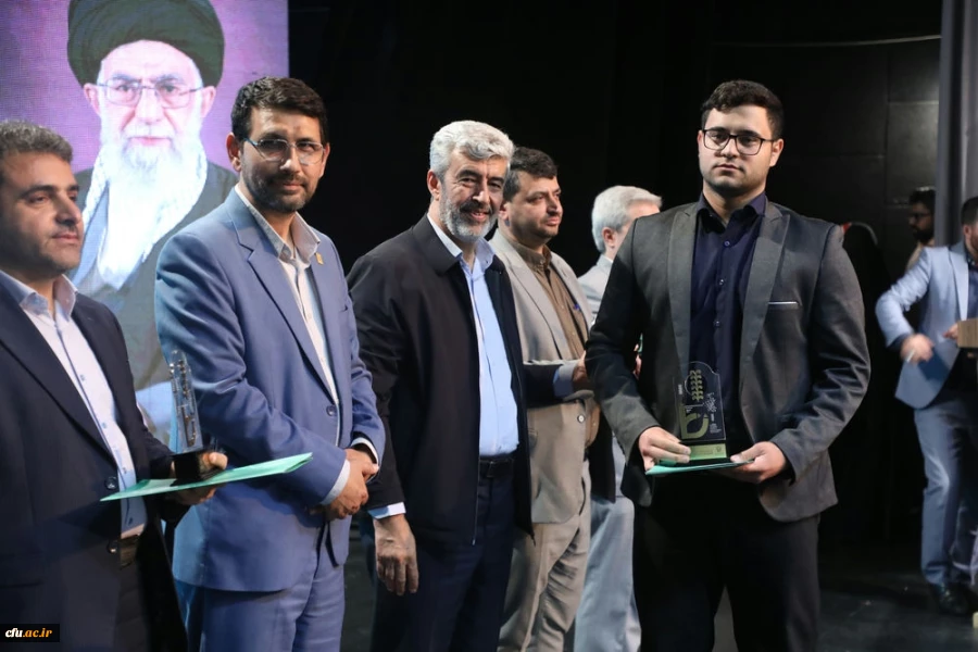 اختتامیه یازدهمین جشنواره تخصصی تدریس برتر در مرکز همایش های باغ موزه انقلاب اسلامی و دفاع مقدس 60